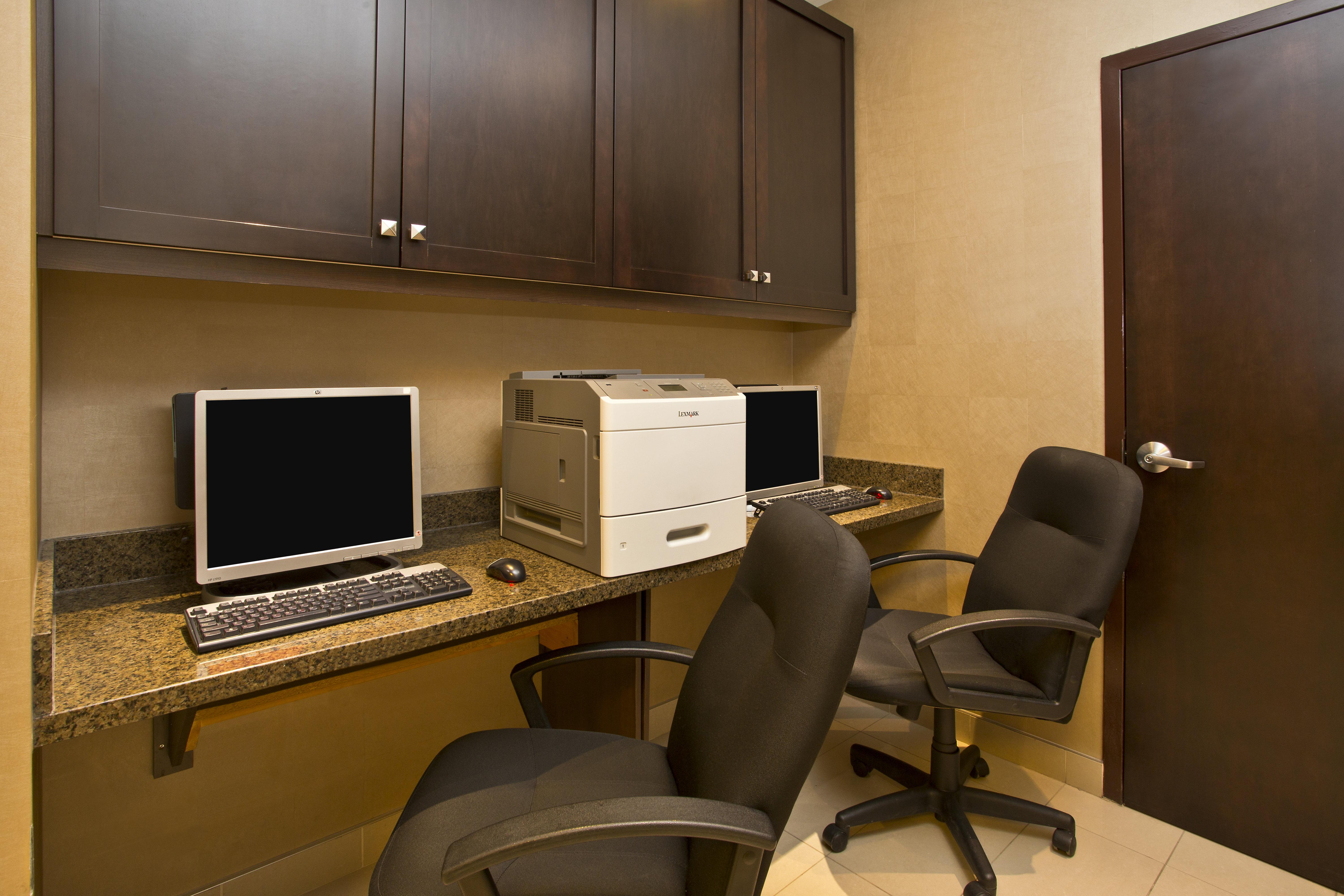 Holiday Inn Express Kingston Central By Ihg Esterno foto