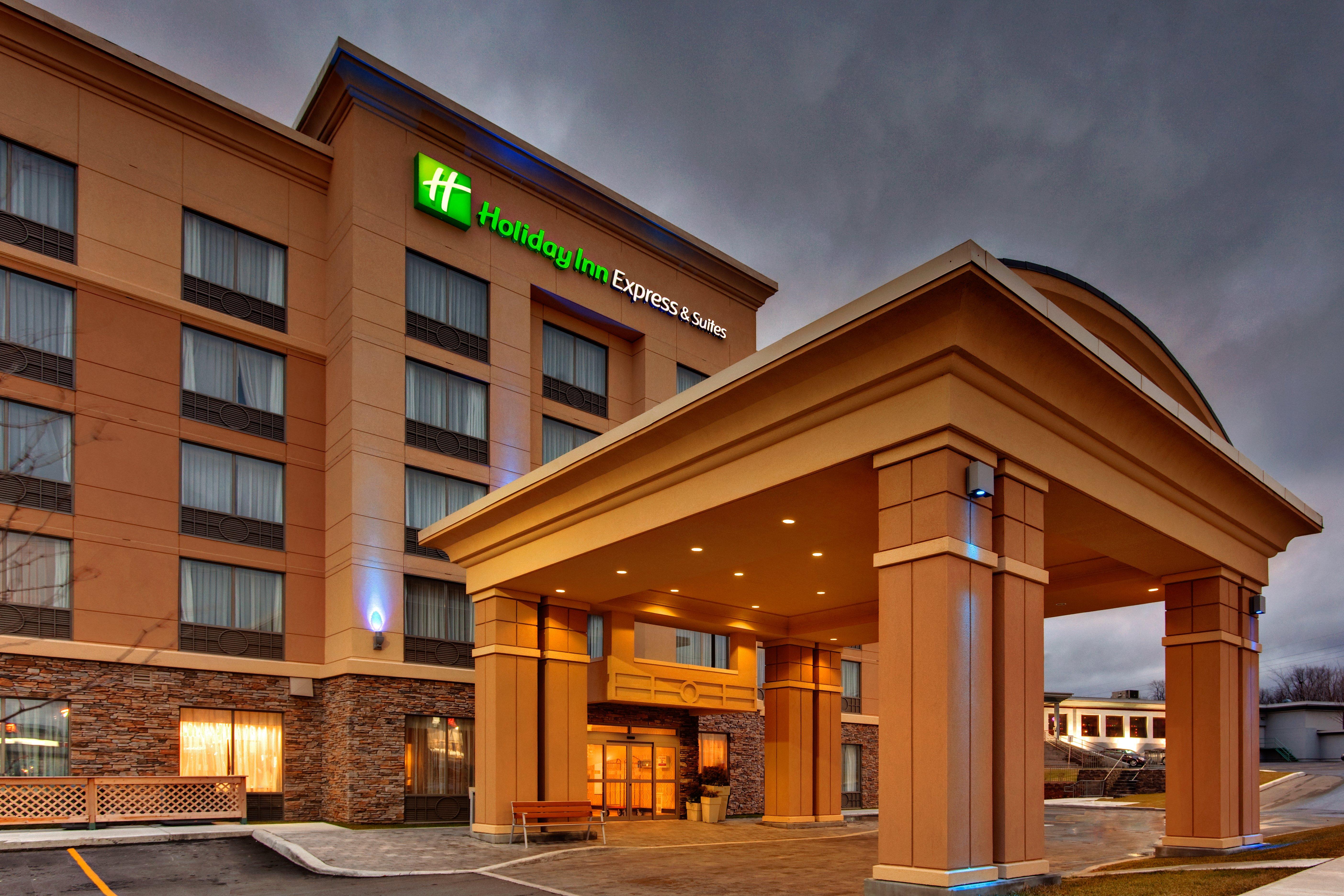 Holiday Inn Express Kingston Central By Ihg Esterno foto