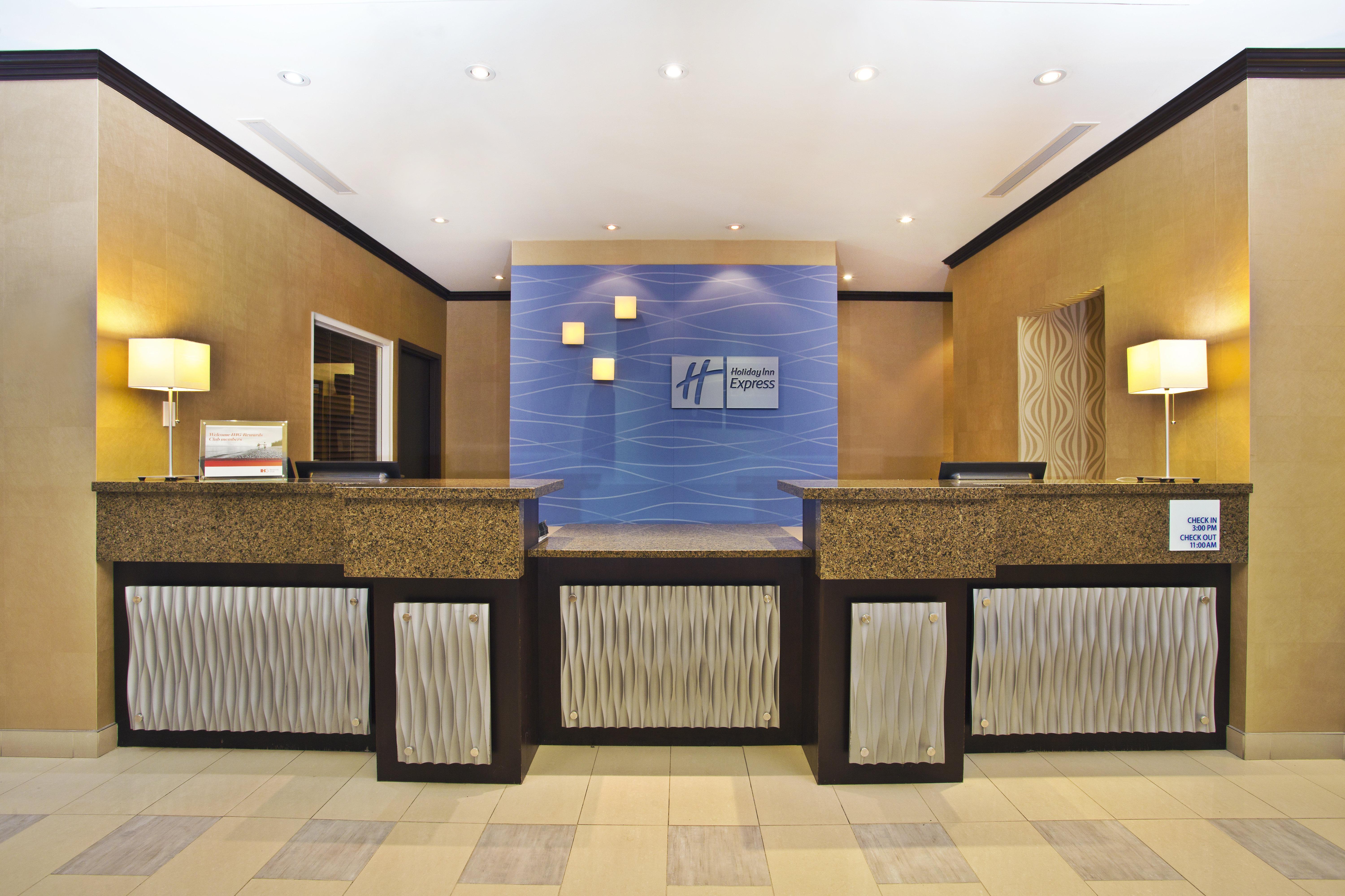 Holiday Inn Express Kingston Central By Ihg Esterno foto