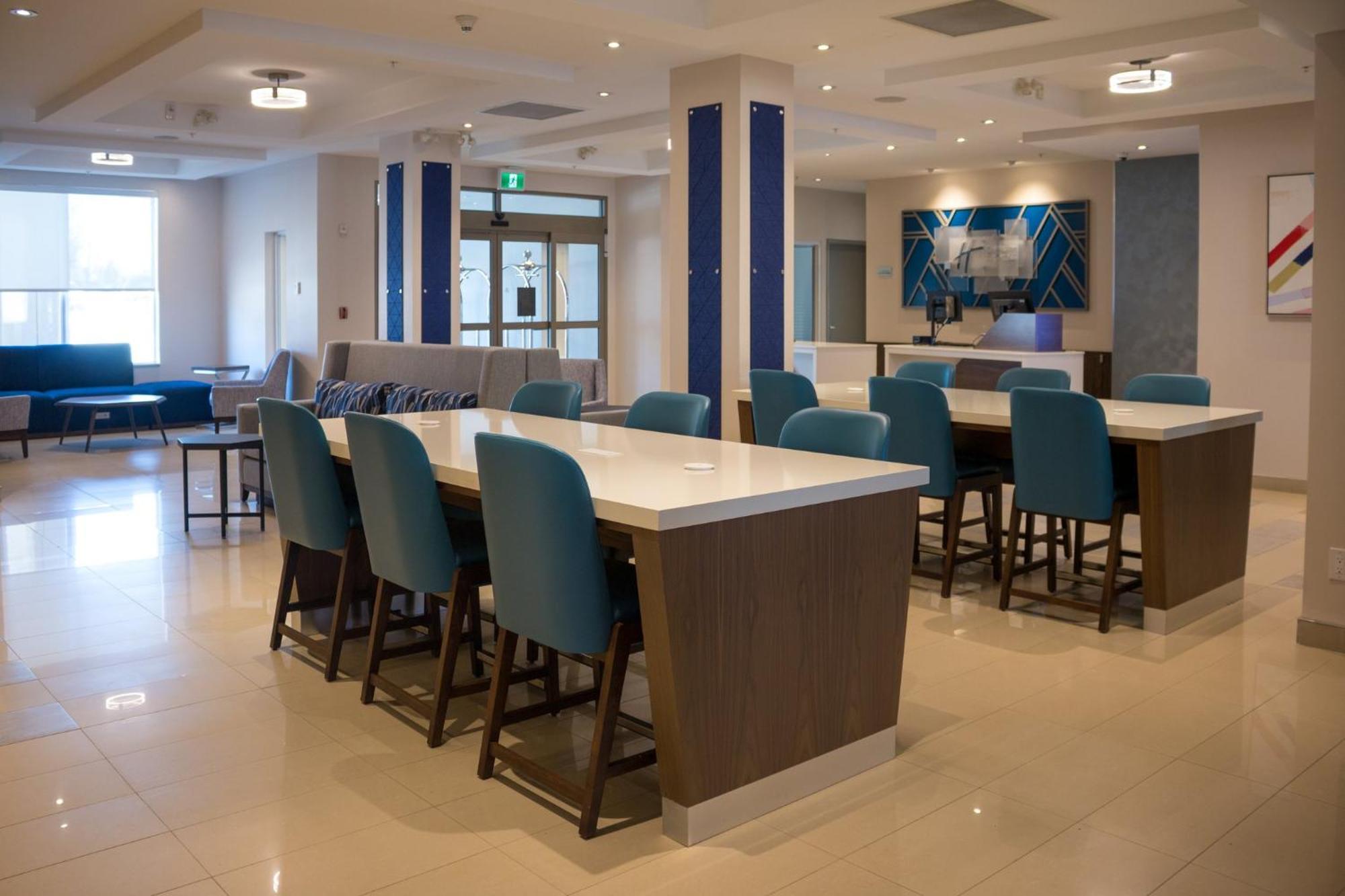 Holiday Inn Express Kingston Central By Ihg Esterno foto