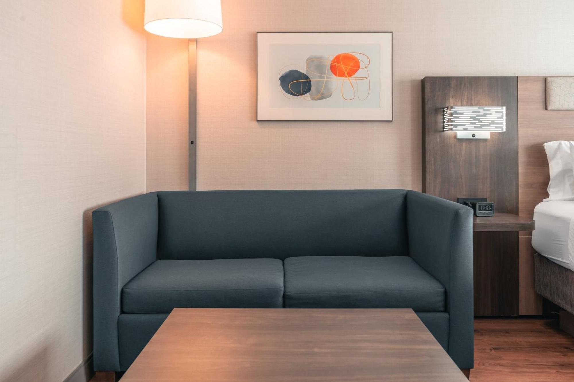 Holiday Inn Express Kingston Central By Ihg Esterno foto
