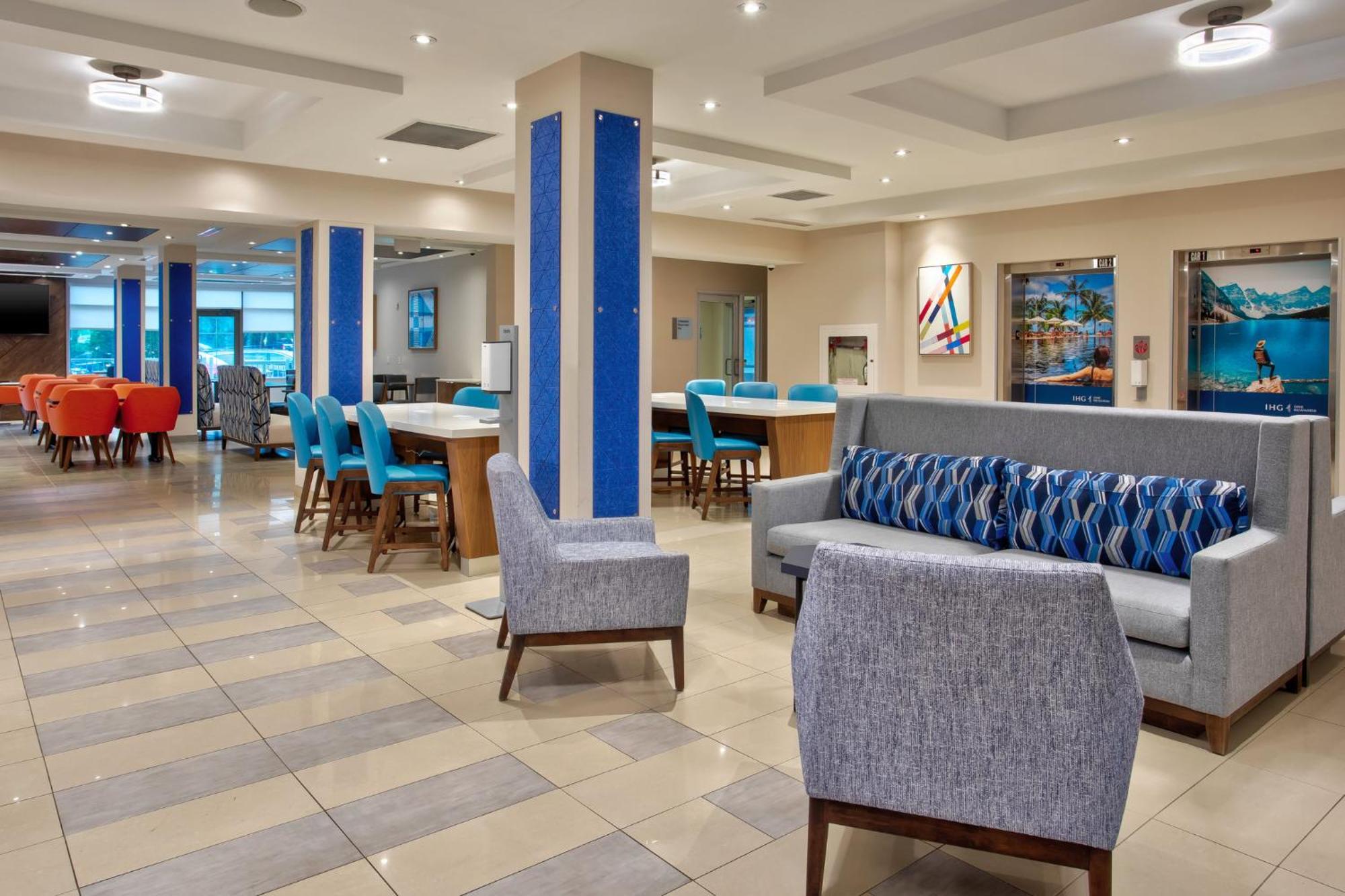 Holiday Inn Express Kingston Central By Ihg Esterno foto