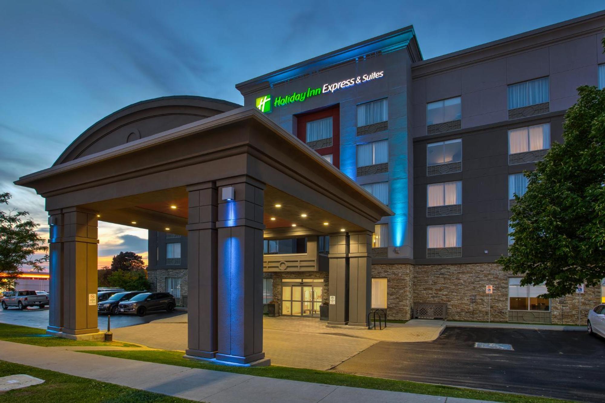 Holiday Inn Express Kingston Central By Ihg Esterno foto