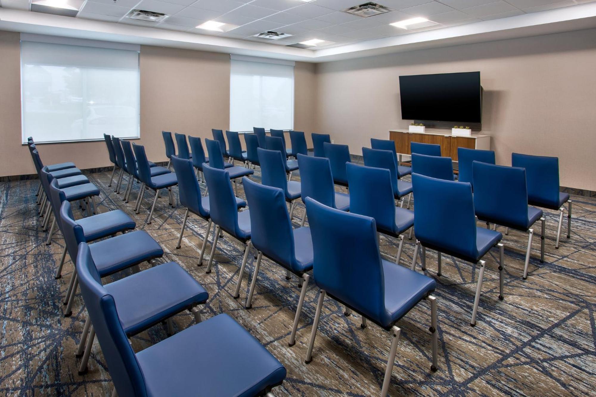 Holiday Inn Express Kingston Central By Ihg Esterno foto