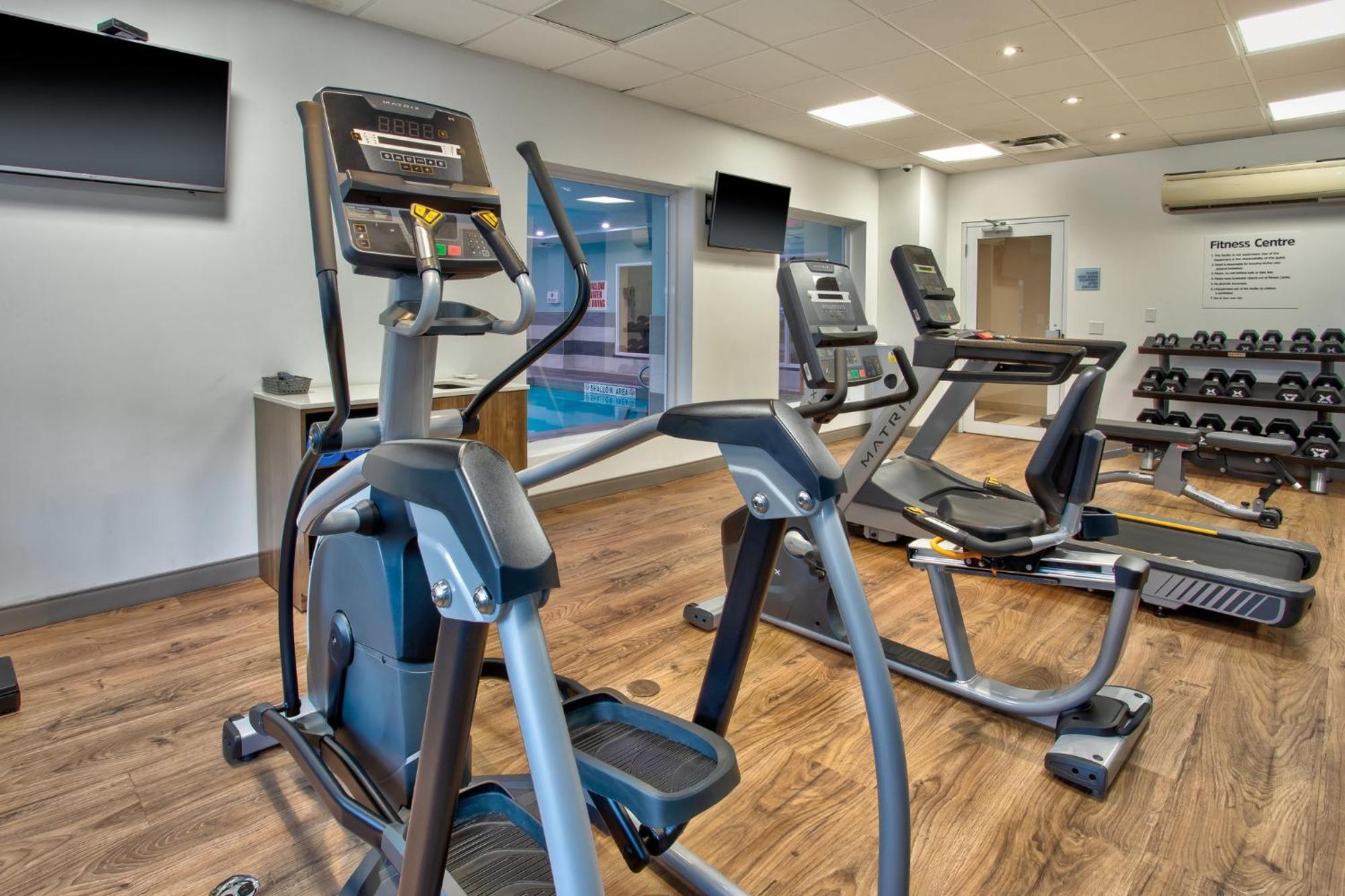 Holiday Inn Express Kingston Central By Ihg Esterno foto