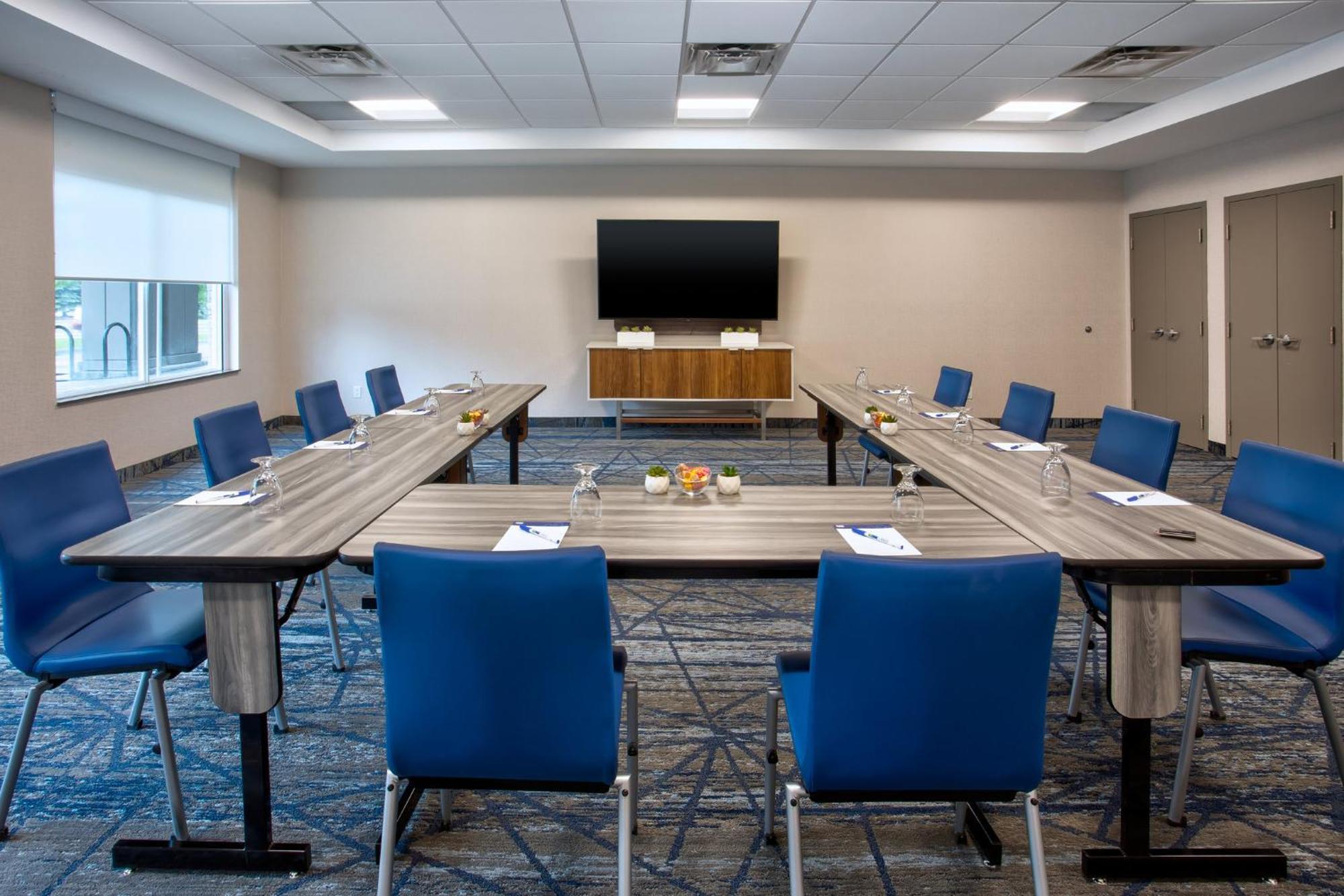 Holiday Inn Express Kingston Central By Ihg Esterno foto