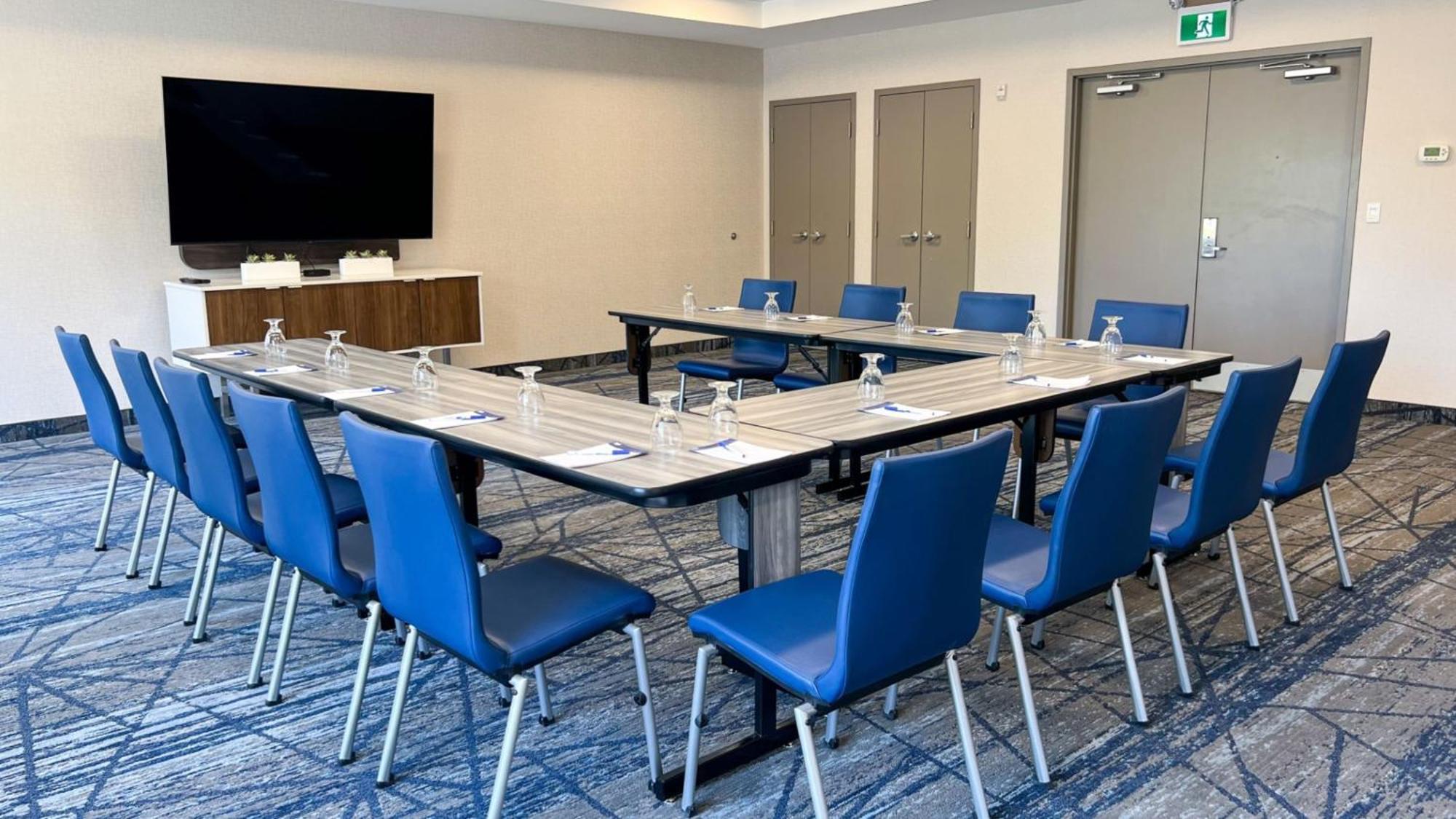 Holiday Inn Express Kingston Central By Ihg Esterno foto